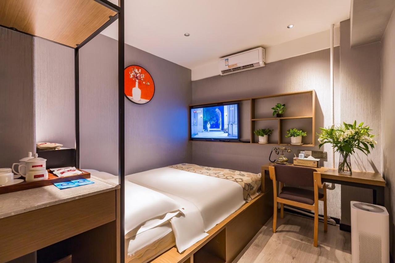 Joy & Suites Hotel 2*