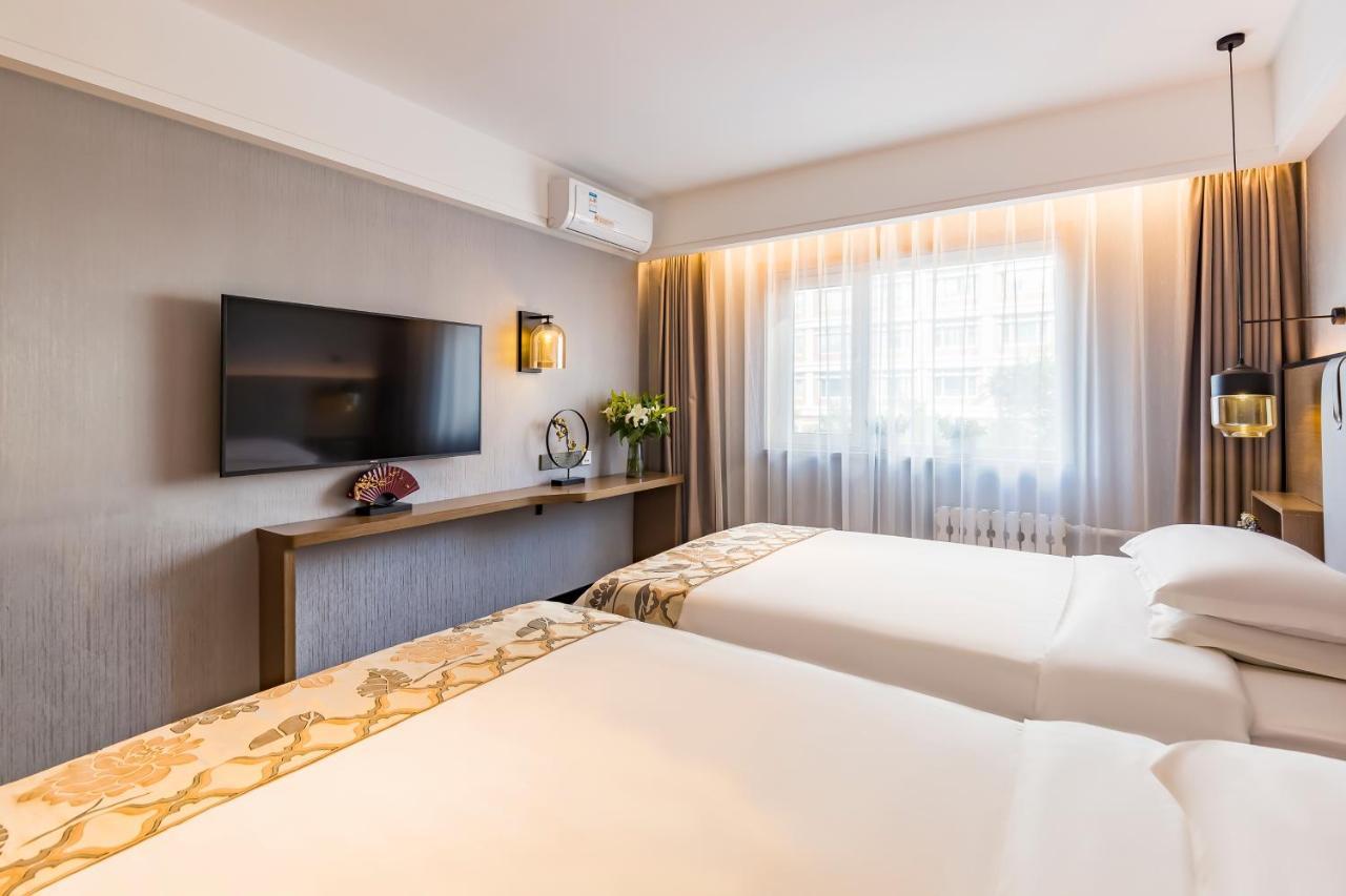 Joy & Suites Hotel 2*