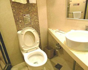 Hotel Joy & Suites 2*