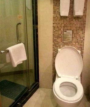Hotel Joy & Suites 2*